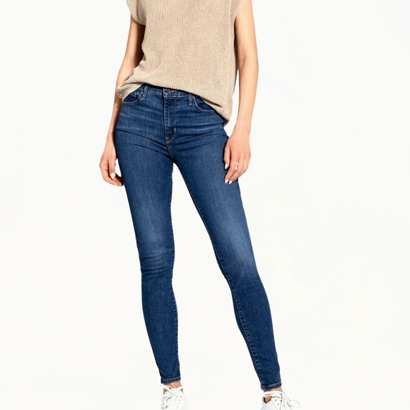 Levi's Denim - *NWOTs* Levi's 720 High-Rise Super Skinny Jeans. Size 26x30